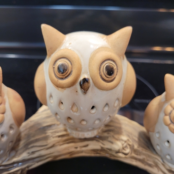 Ceramic Owls on a Branch - Picture 4 of 15